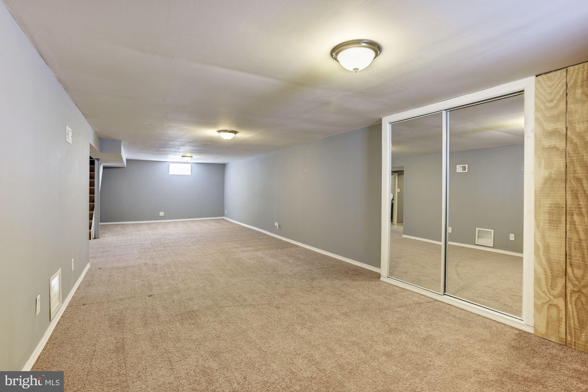 6212 Scranton Road Baltimore, MD 21237 - Photo 20 of 32 Family Room