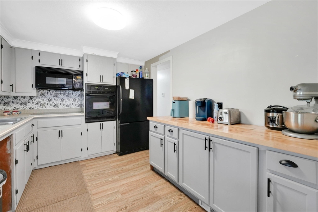 36 Braintree Road West Springfield, MA 01089 - Photo 13 of 42
