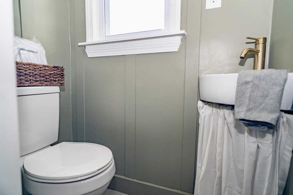 65 Hadwen Road Worcester, MA 01602 - Photo 38 of 38 a bathroom with a toilet