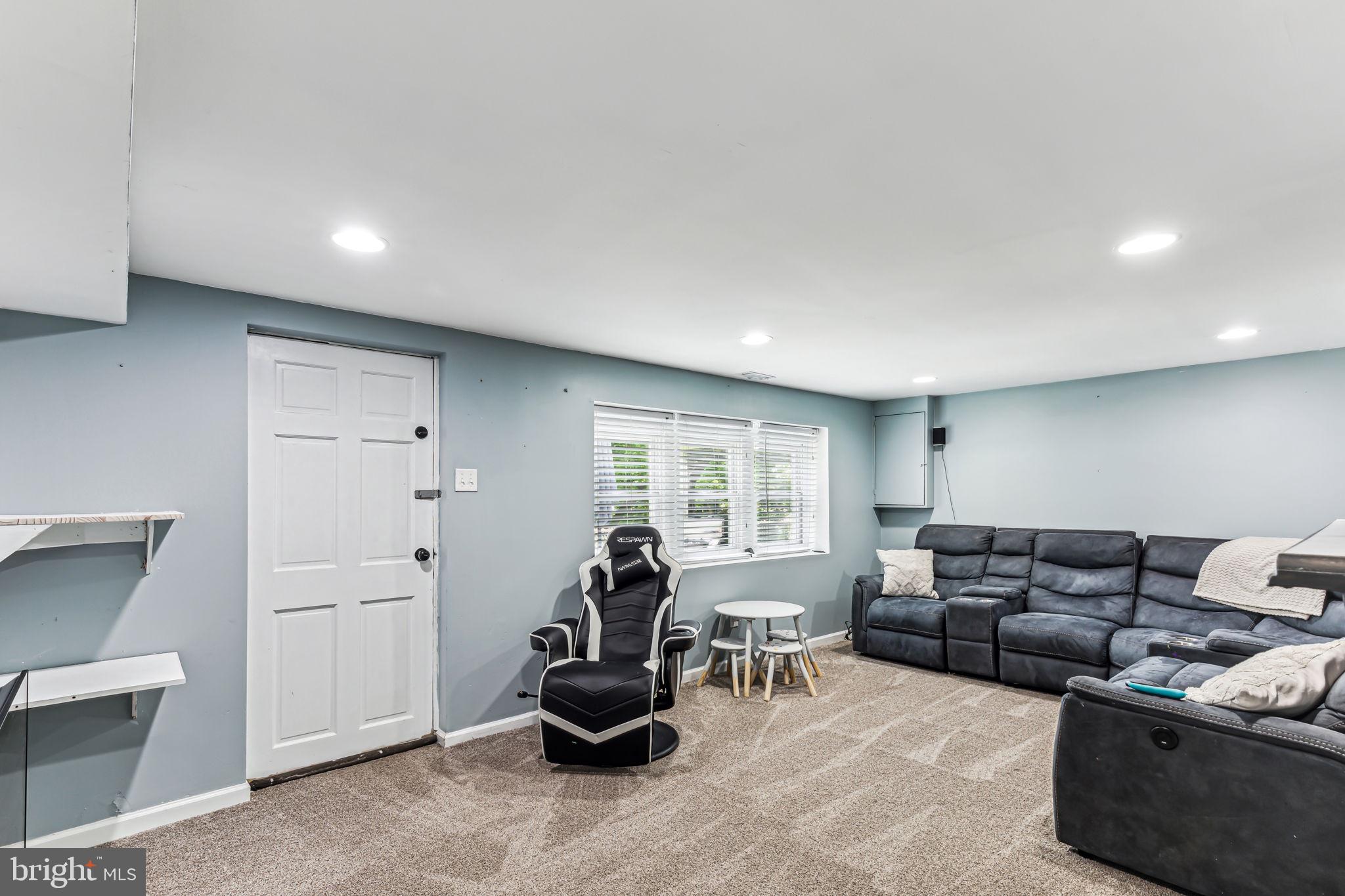 12407 Barbary Road Philadelphia, PA 19154 - Photo 27 of 35