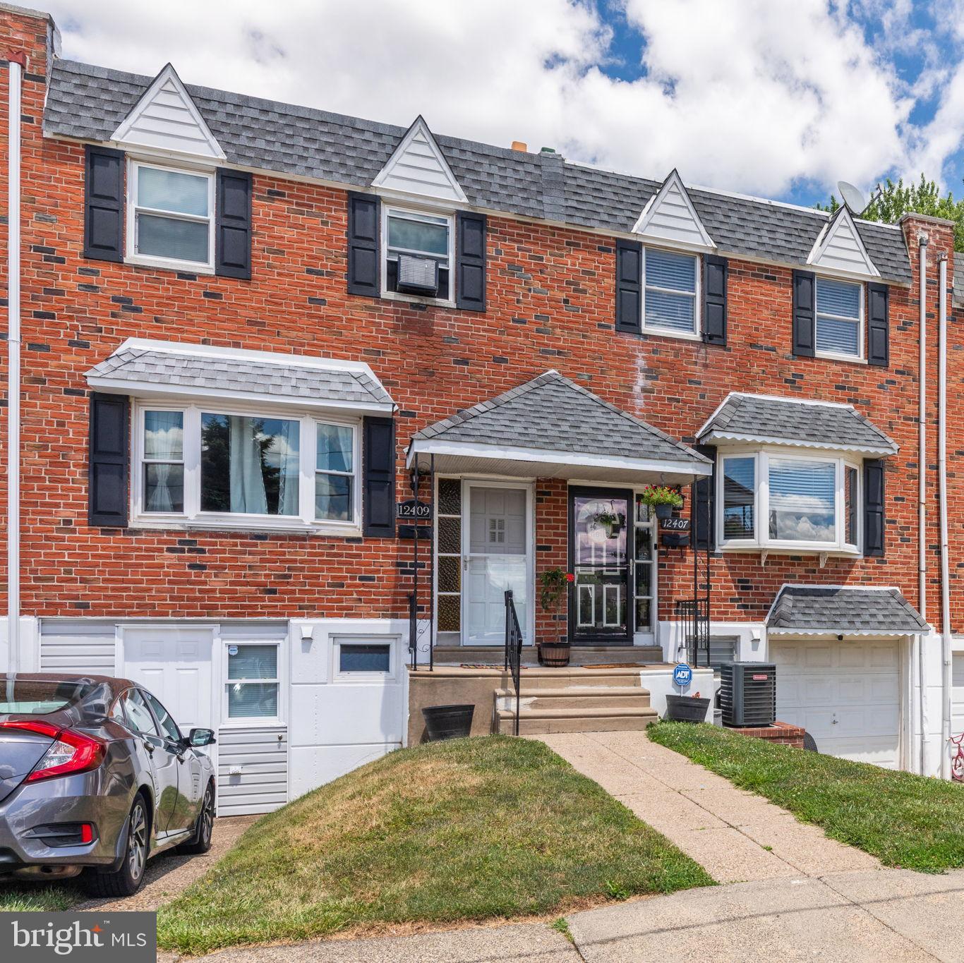 12407 Barbary Road Philadelphia, PA 19154 - Photo 5 of 35