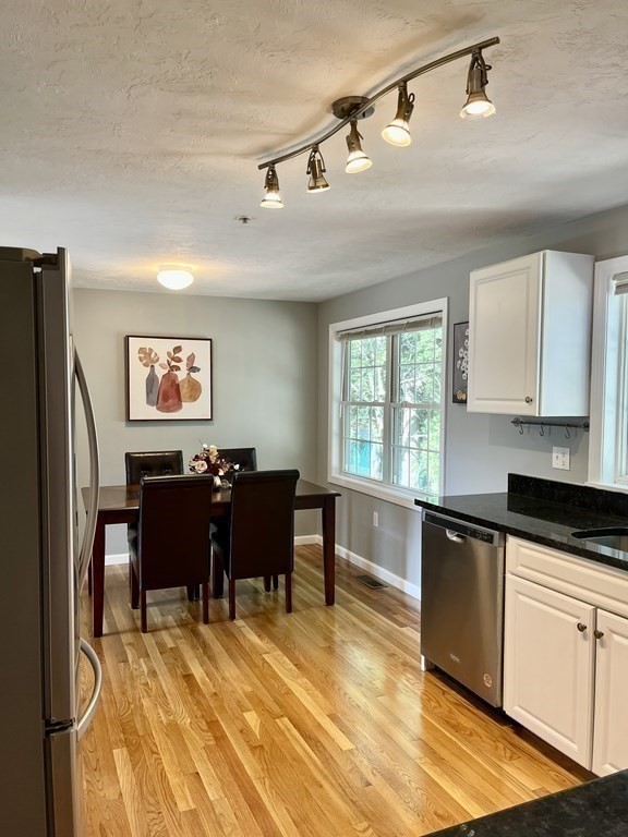 985 Trapelo Road, Unit 18 Waltham, MA 02452 - Photo 8 of 22