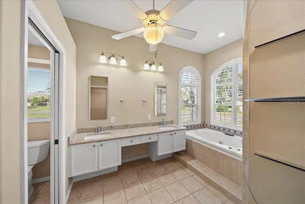 $575,000 | 4321 Presidential Ave Circle East, Bradenton, FL 34203