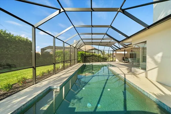 $575,000 | 4321 Presidential Ave Circle East, Bradenton, FL 34203