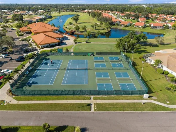 $575,000 | 4321 Presidential Ave Circle East, Bradenton, FL 34203