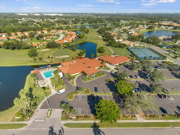 $575,000 | 4321 Presidential Ave Circle East, Bradenton, FL 34203