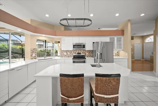 $575,000 | 4321 Presidential Ave Circle East, Bradenton, FL 34203