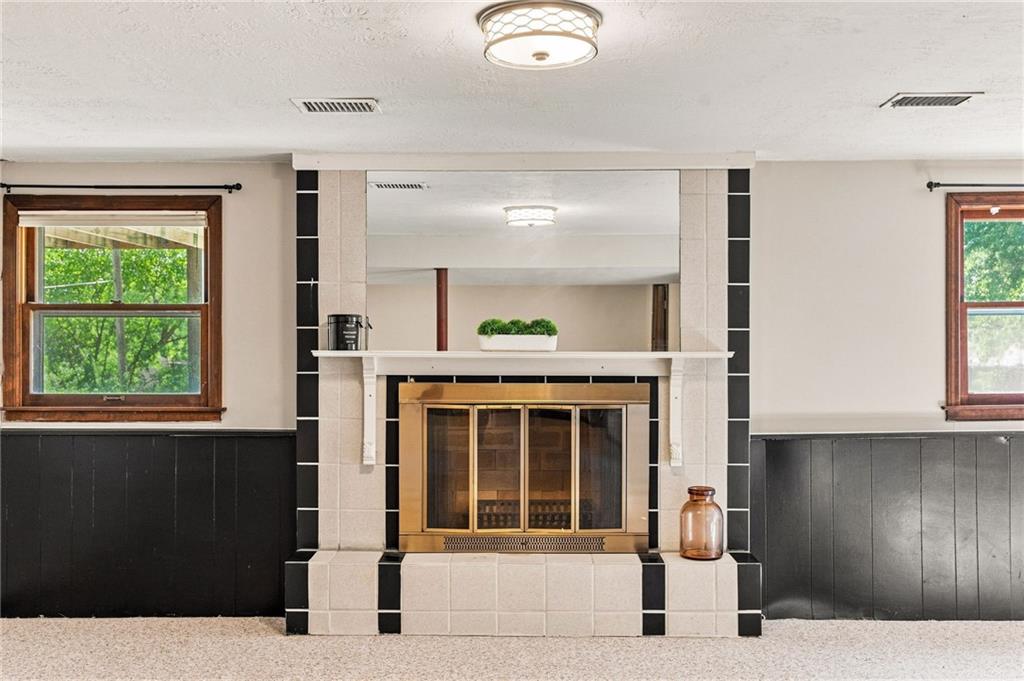 6830 Northwest Cross Road Parkville, MO 64152 - Photo 33 of 46 Gallery Image 33