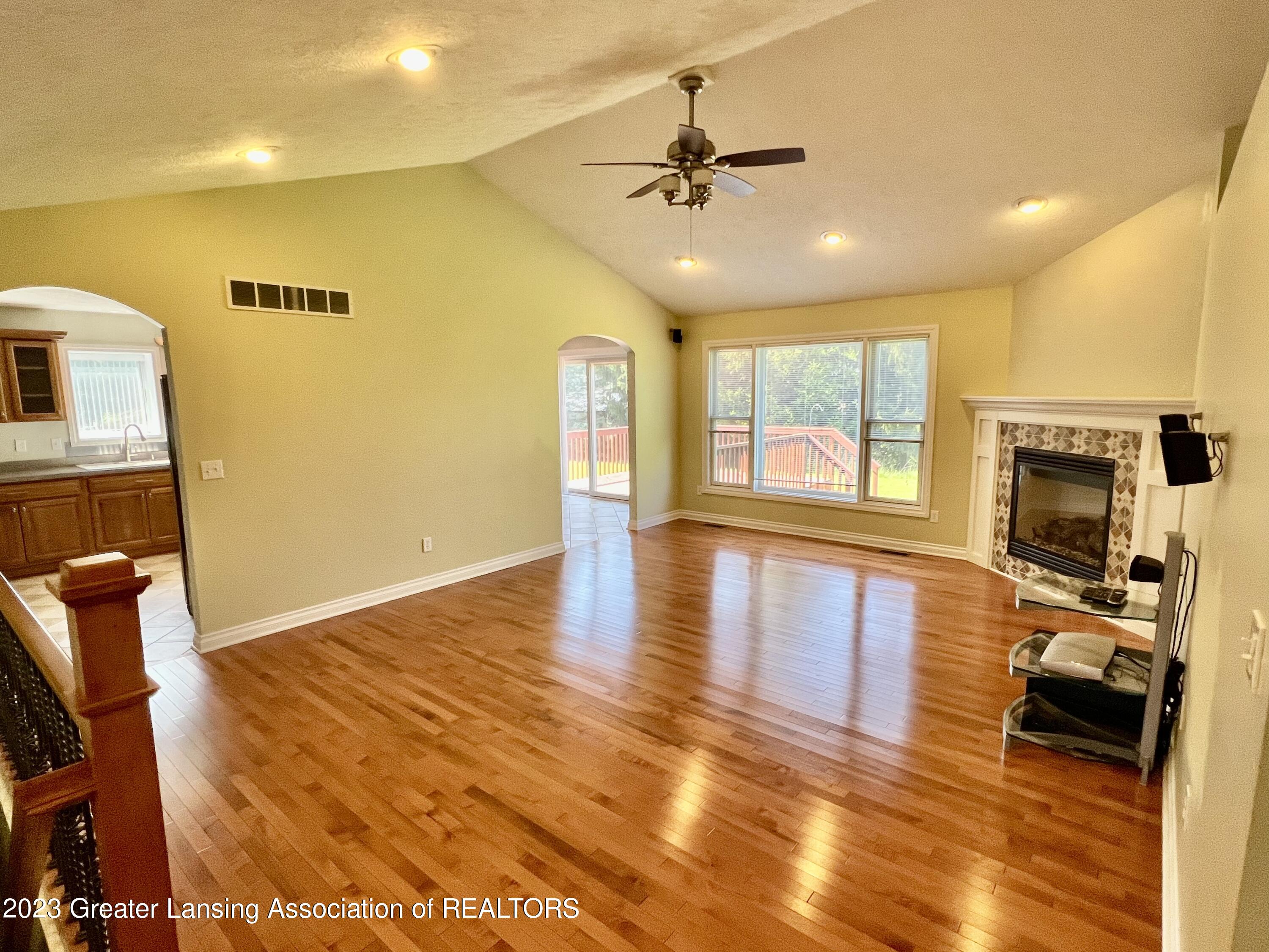 3814 Keller Road Holt, MI 48842 - Photo 11 of 35 Spacious living room with natural light