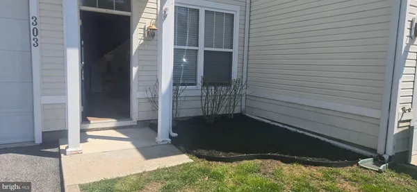 $330,000 | 303 Schooner Lane, Unit 102, Berlin, MD 21811