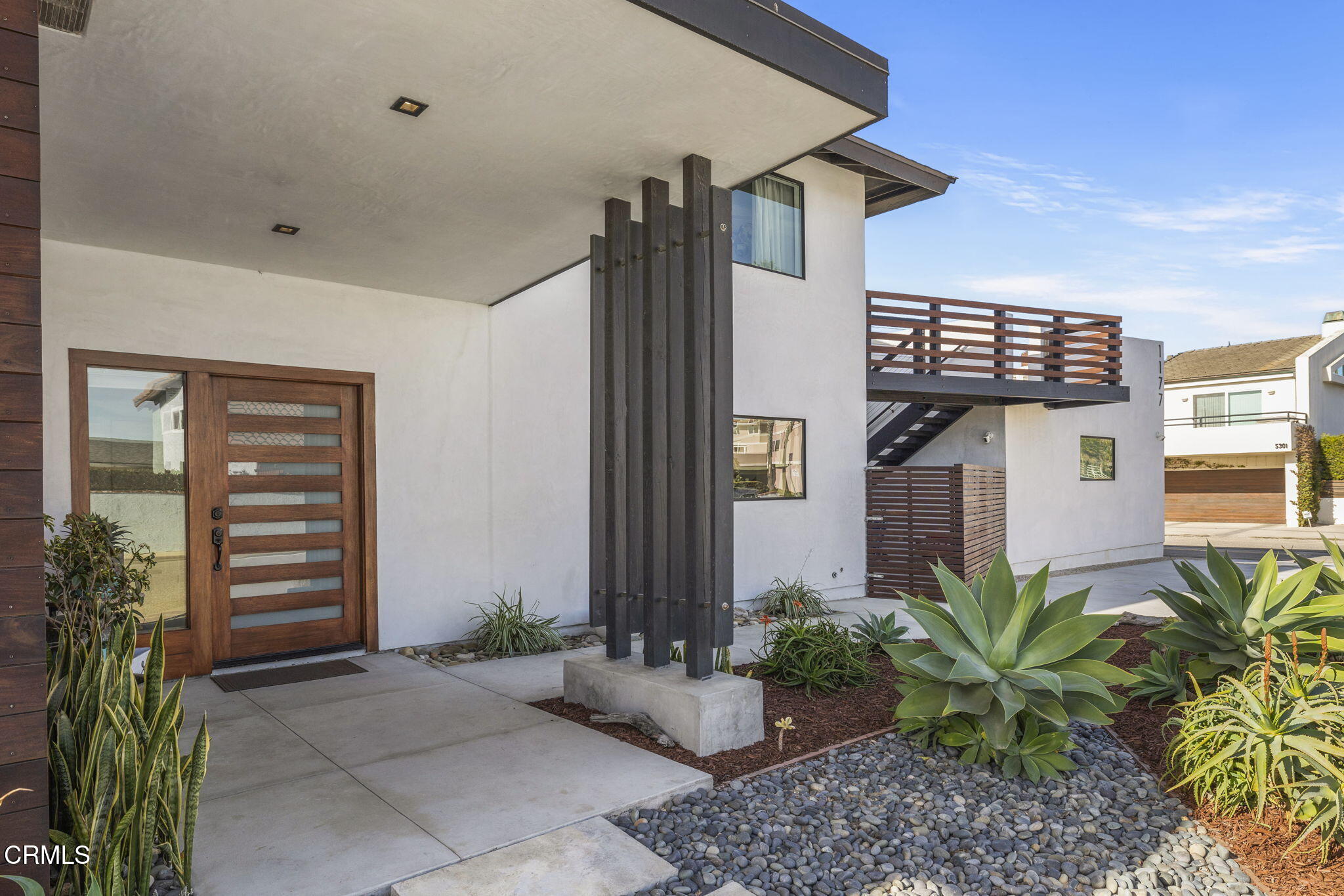 1177 Mandalay Beach Road Oxnard, CA 93035 - Photo 54 of 73 a view of outdoor space and yard