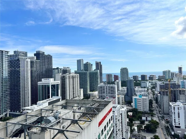 $2,860 | 185 Southwest 7th Street, Unit 3704, Miami, FL 33130