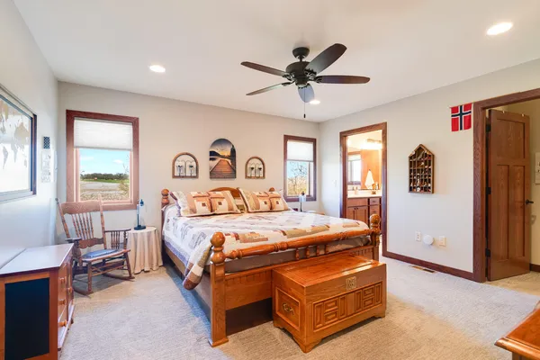 $649,900 | N7133 Sunrise Lane, Holland, WI 54636