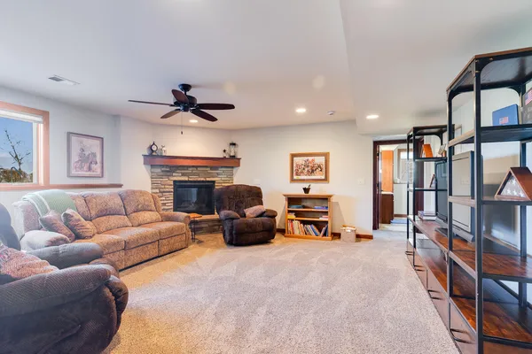 $649,900 | N7133 Sunrise Lane, Holland, WI 54636