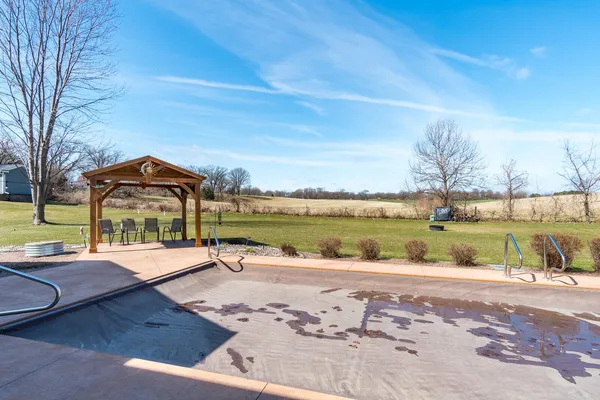 $649,900 | N7133 Sunrise Lane, Holland, WI 54636