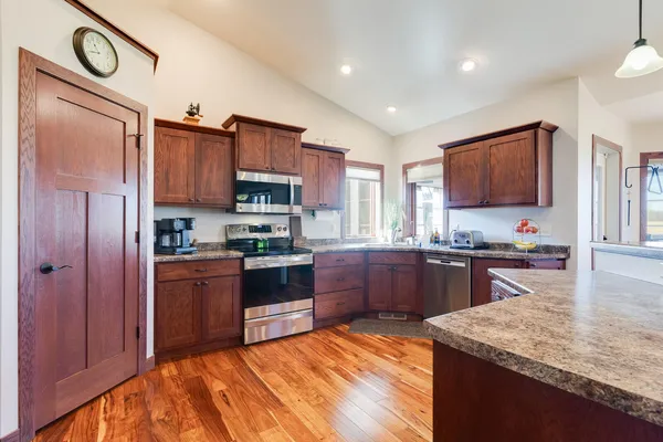 $649,900 | N7133 Sunrise Lane, Holland, WI 54636