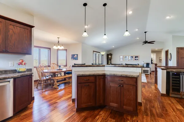 $649,900 | N7133 Sunrise Lane, Holland, WI 54636