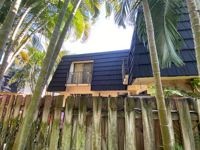 127 Woodland Road Palm Springs, FL 33461 - Photo 3 of 11 a view of outdoor space and yard