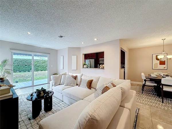 $545,000 | 5043 Pointe Emerald Lane, Boca Raton, FL 33431