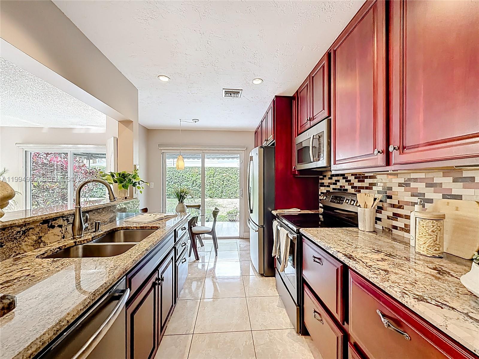 5043 Pointe Emerald Lane Boca Raton, FL 33431 - Photo 16 of 66