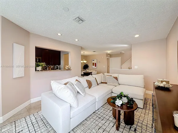 $545,000 | 5043 Pointe Emerald Lane, Boca Raton, FL 33431