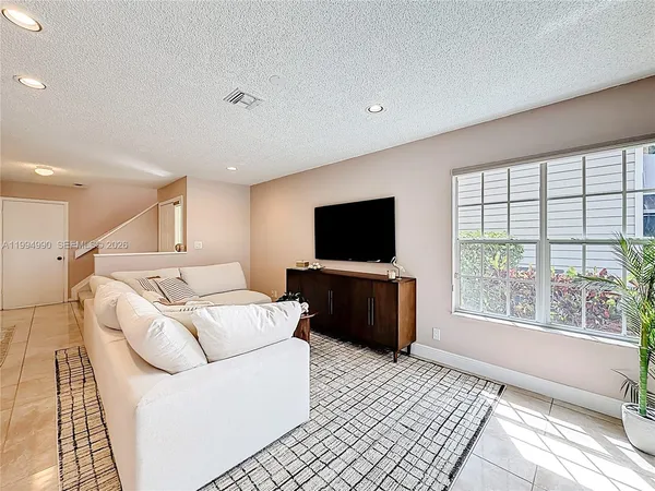 $545,000 | 5043 Pointe Emerald Lane, Boca Raton, FL 33431