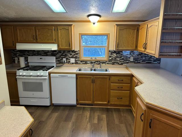 1651 Weiler Road Warren, PA 16365 - Photo 4 of 25 Gallery Image 4