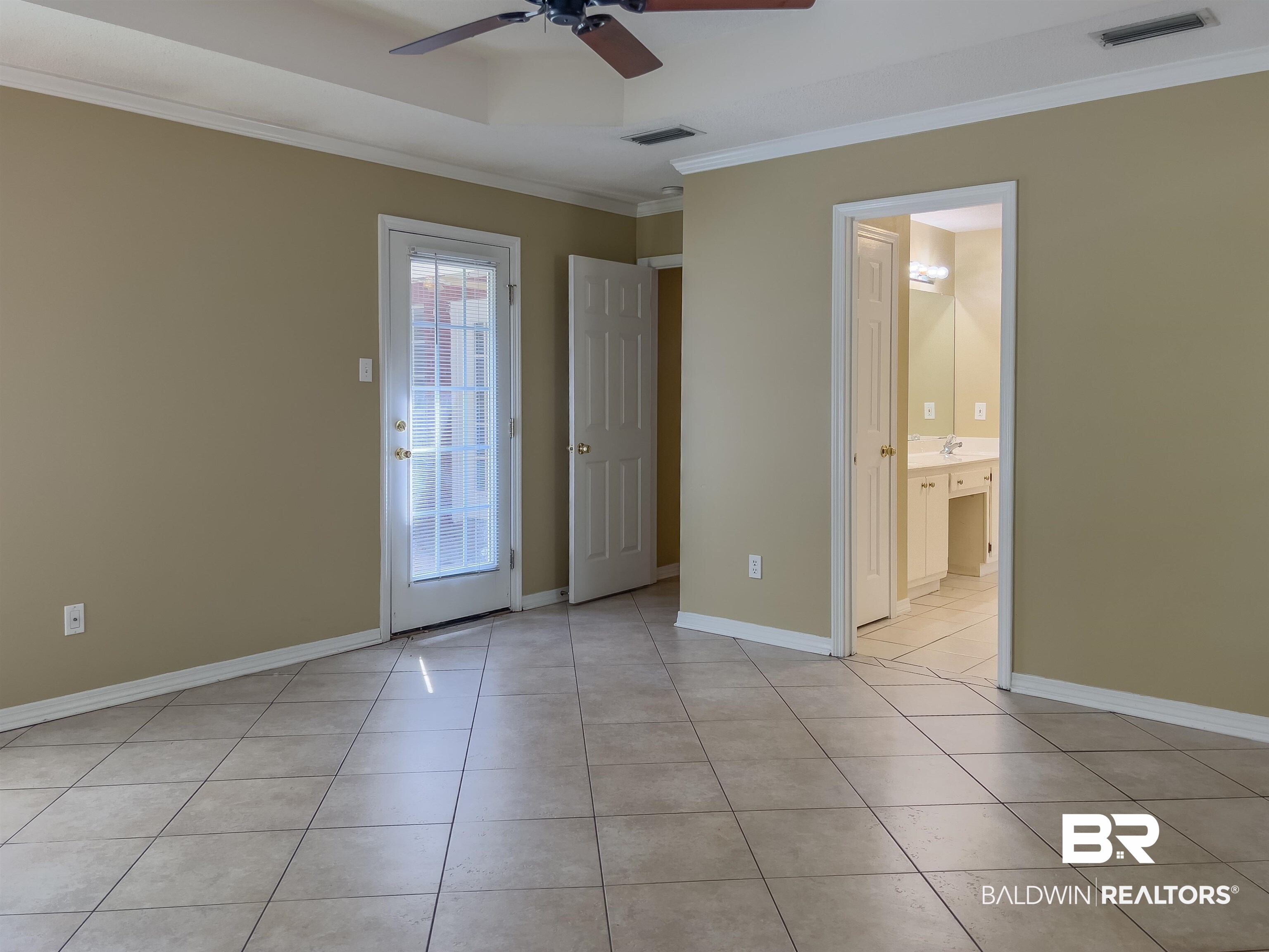 125 Lakeview Loop Daphne, AL 36526 - Photo 11 of 22