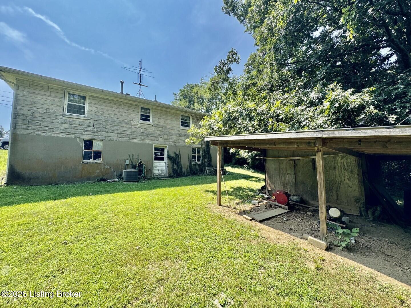1232 Perryville Road Springfield, KY 40069 - Photo 16 of 20 016_IMG_9841 (Large)