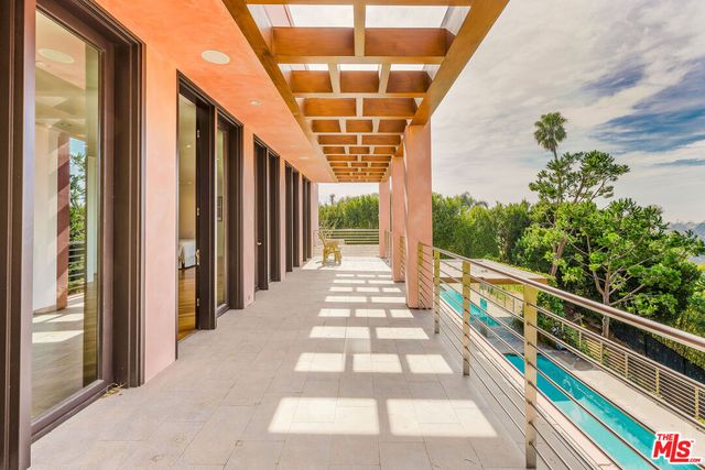 $9,999,999 | 1111 Bel Air Place, Los Angeles, CA 90077