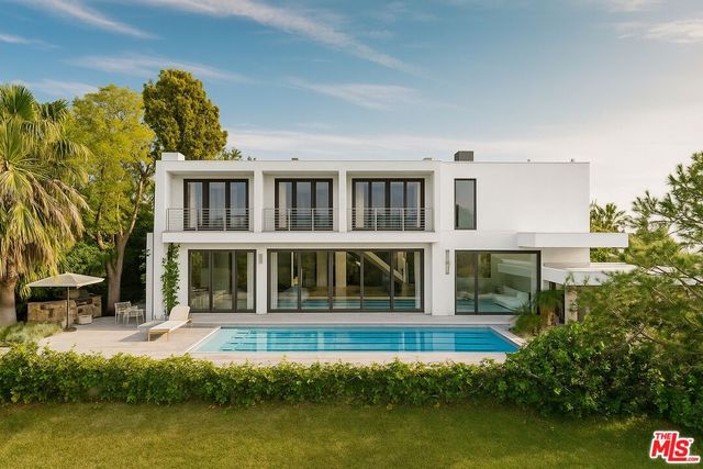 $9,999,999 | 1111 Bel Air Place, Los Angeles, CA 90077