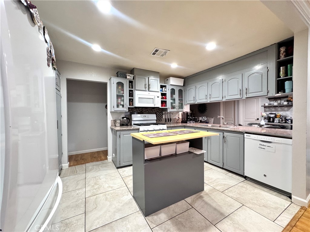 36200 Paradise Ranch Road, Unit 120 Castaic, CA 91384 - Photo 10 of 26 Gallery Image 10