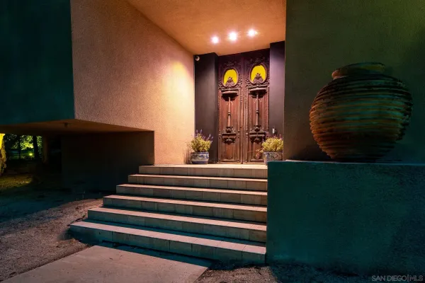 a view of entryway