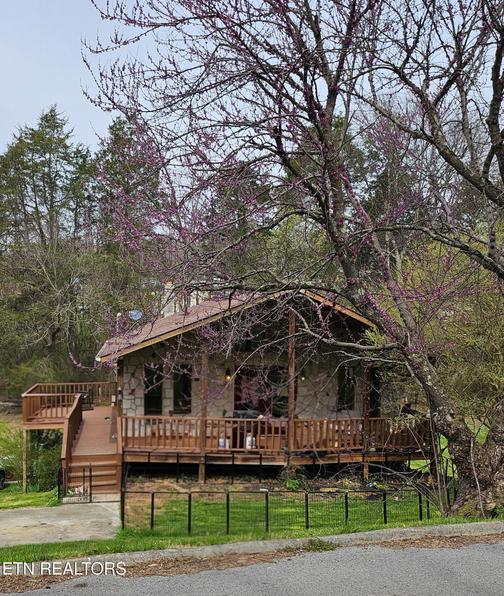 188 Cross Creek Road Maynardville, TN 37807 - Photo 2 of 13 8149108120378132265