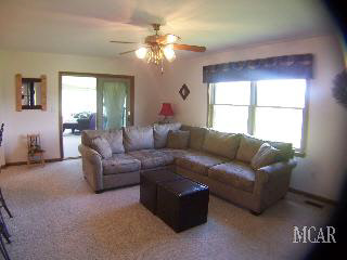 10369 Exeter Road Carleton, MI 48117 - Photo 3 of 20 946900-2.JPG