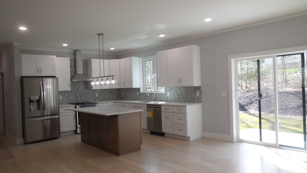134 Russellville Road Westfield, MA 01085 - Photo 11 of 26