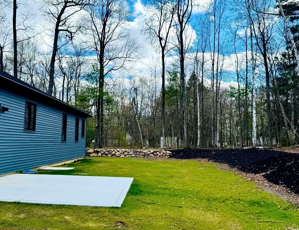 134 Russellville Road Westfield, MA 01085 - Photo 3 of 26