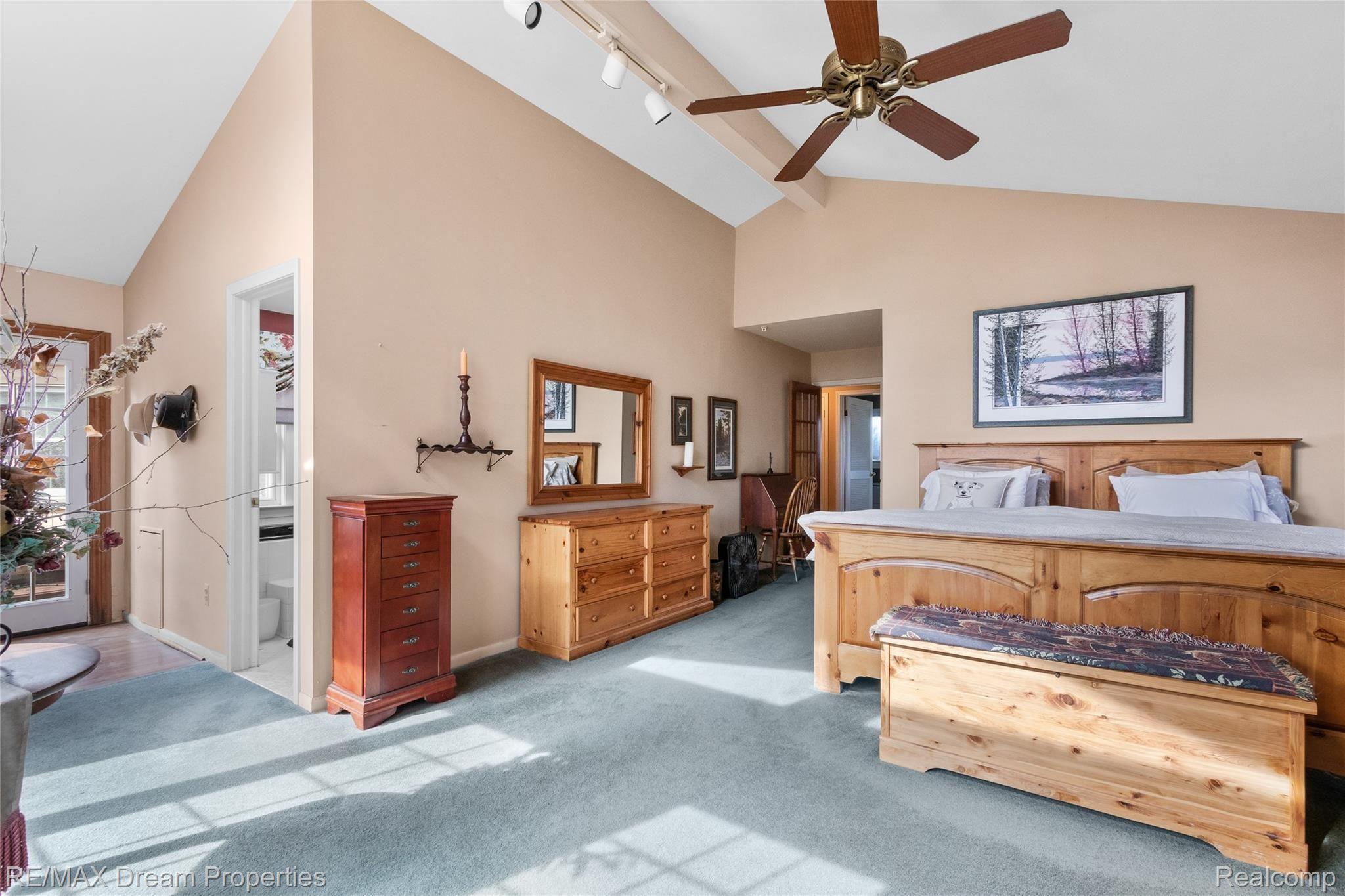 33477 Quaker Valley Road Farmington, MI 48331 - Photo 16 of 23 26 (2).jpg