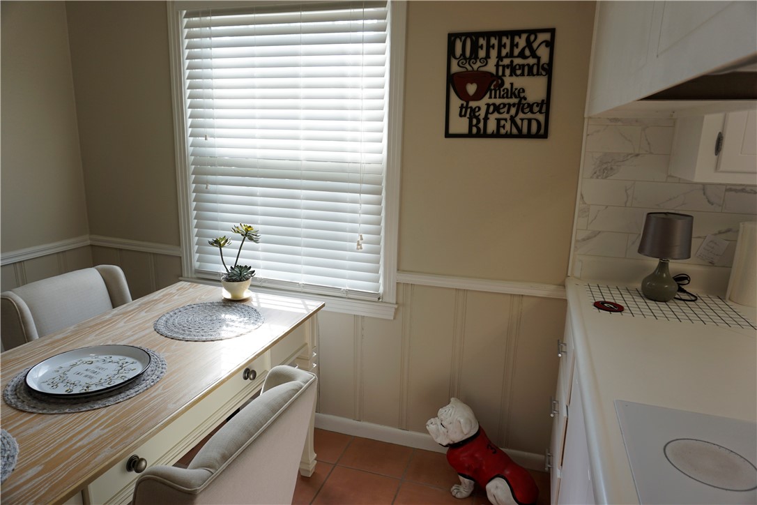 800 Euclid Avenue Waycross, GA 31501 - Photo 7 of 19 Breakfast room