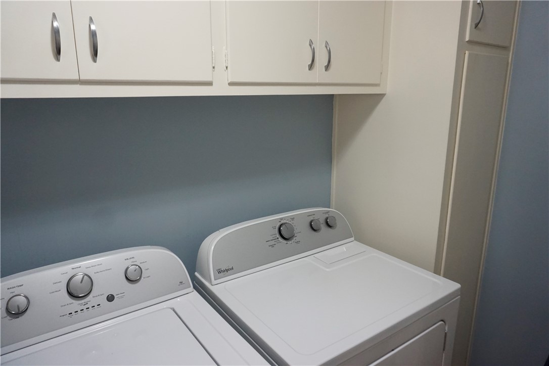800 Euclid Avenue Waycross, GA 31501 - Photo 8 of 19 Separate laundry