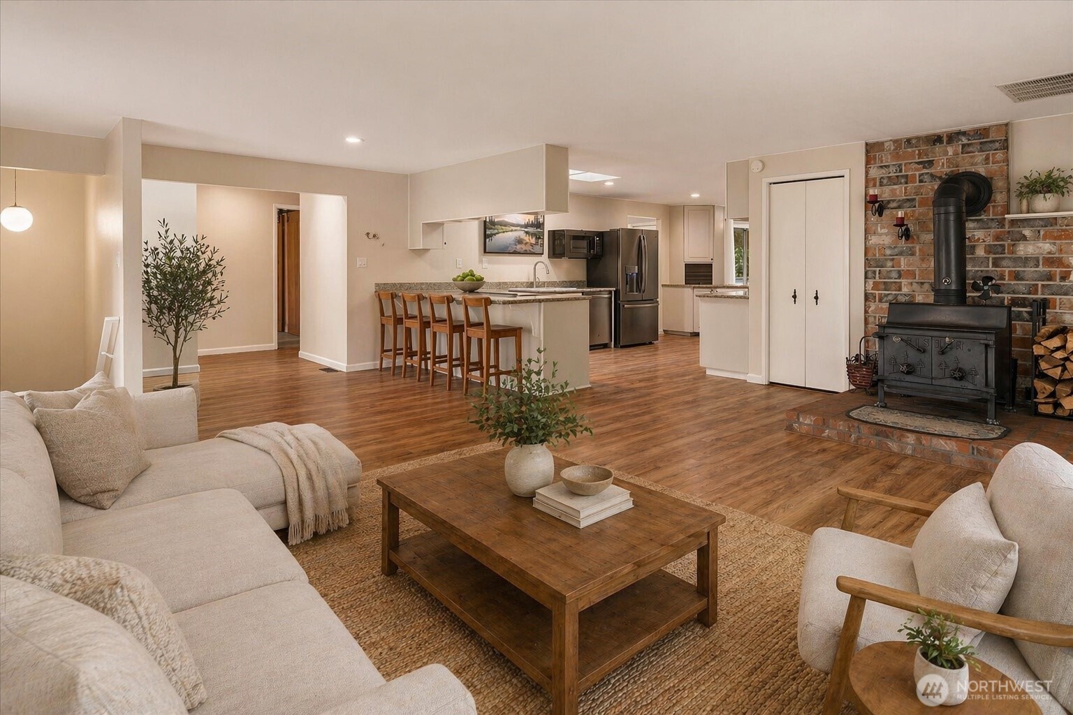 17632 Southeast 123rd Place Renton, WA 98059 - Photo 8 of 40