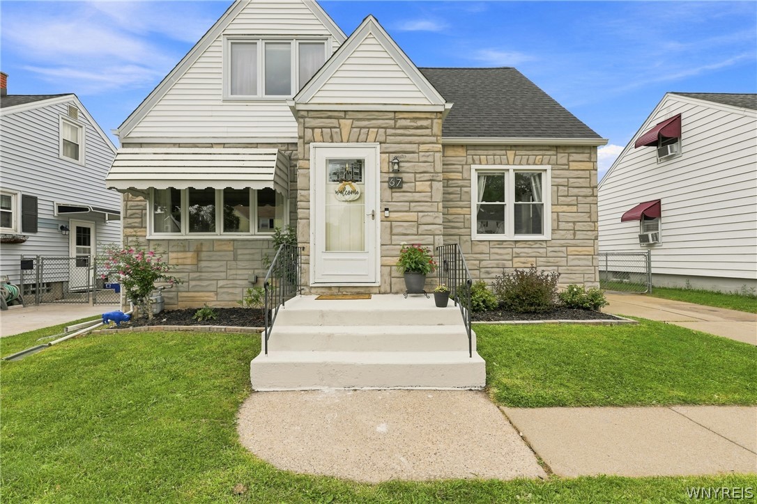 67 June Road Tonawanda, NY 14217 - Photo 3 of 47 Gallery Image 3