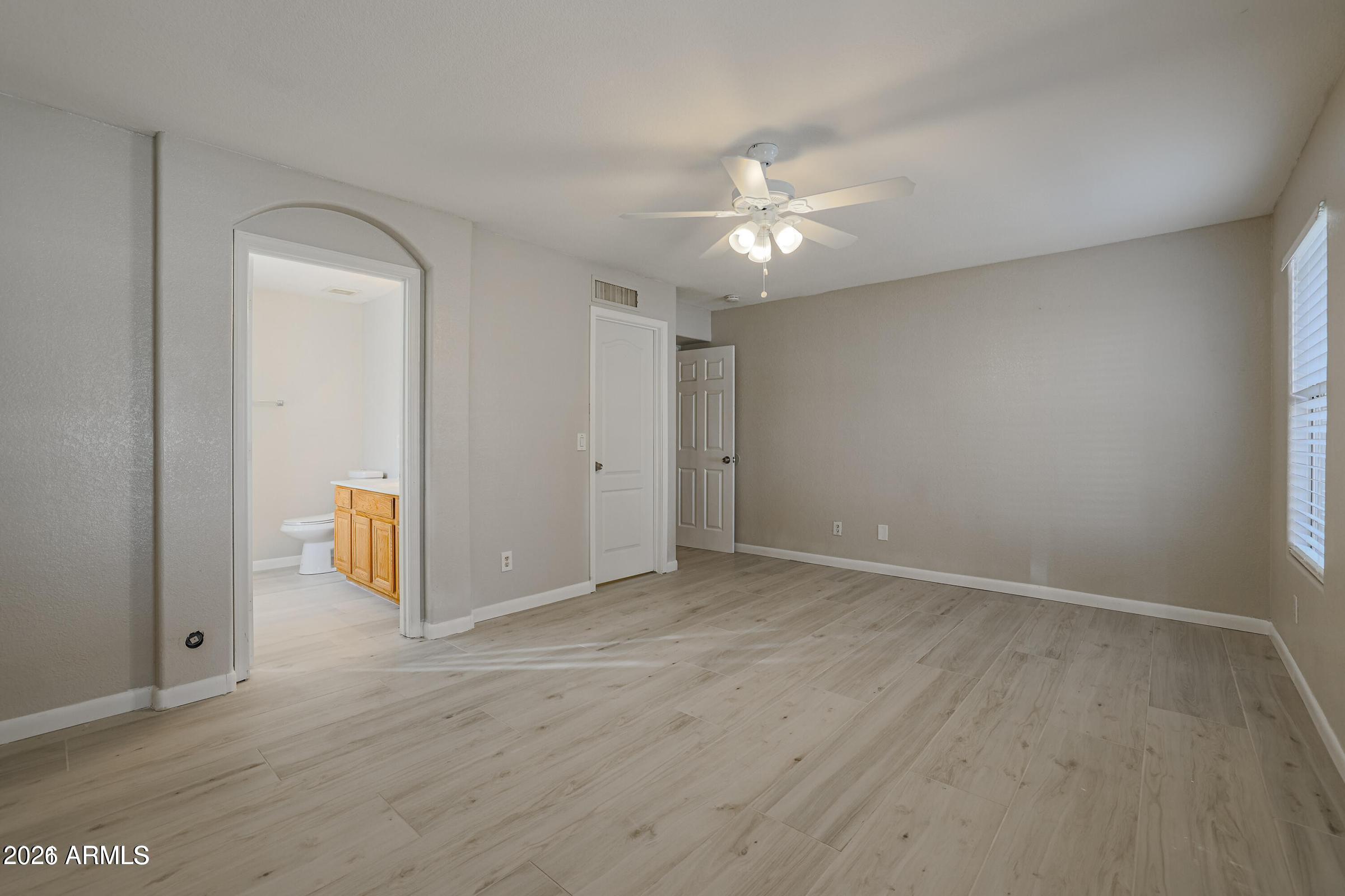 1693 East Milky Way Gilbert, AZ 85295 - Photo 15 of 30 20220717183347057847000000-o