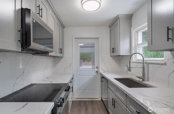 $1,500 | 14244 29th Avenue South, SeaTac, WA 98168