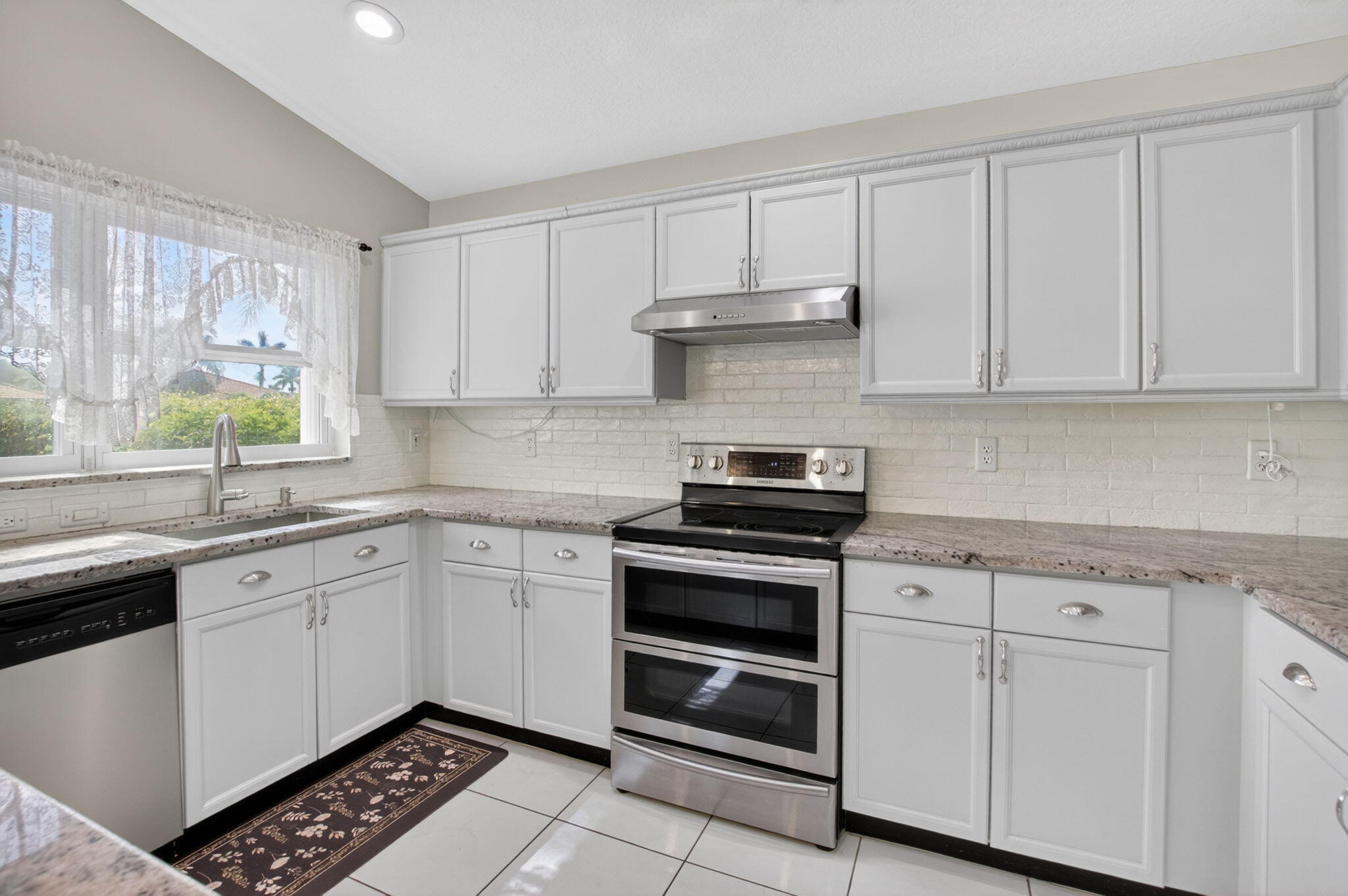 9336 Water Course Way Boynton Beach, FL 33437 - Photo 16 of 46 18-web-or-mls-DSC_9546