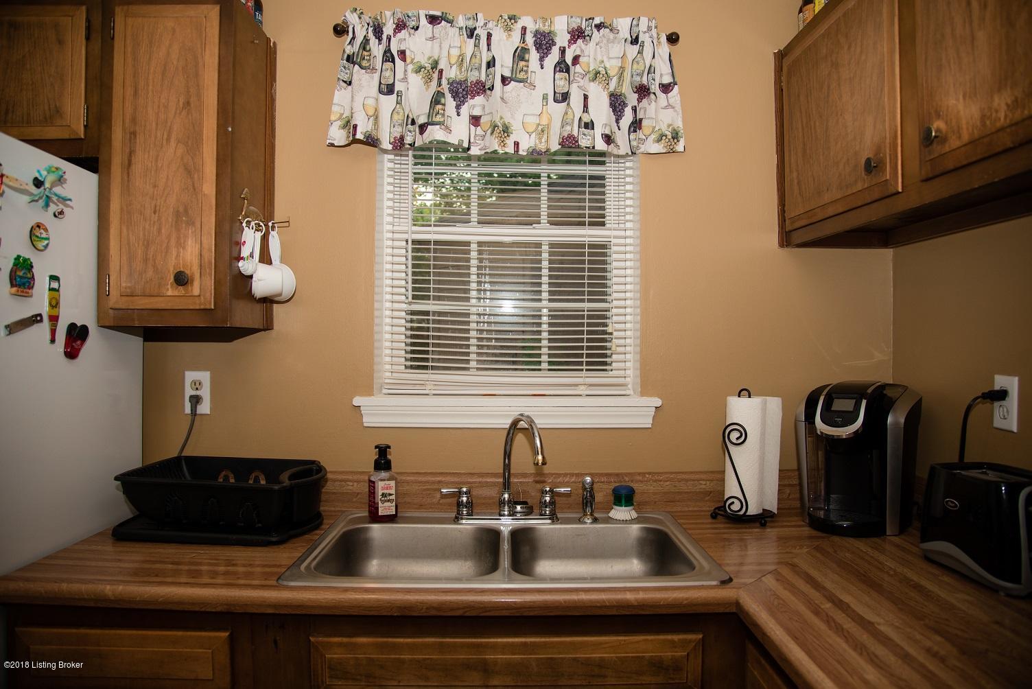 7808 Rochelle Road Louisville, KY 40228 - Photo 9 of 40 DSC_3831_small