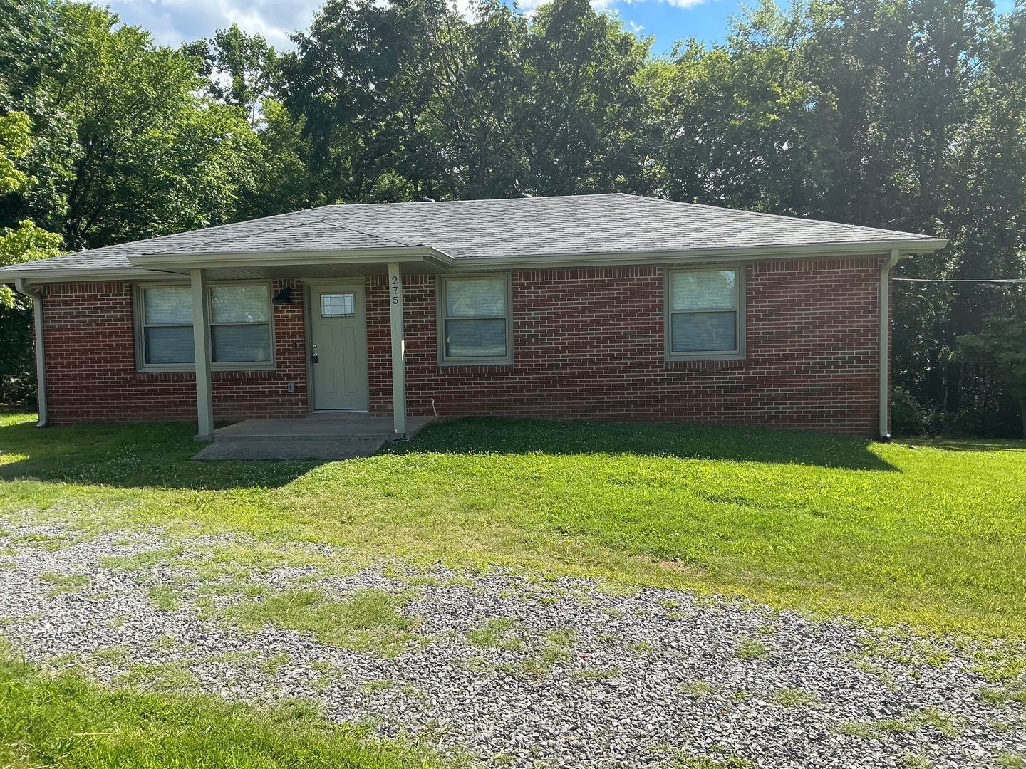 275 Attaway Road Clarksville, TN 37040 - Photo 3 of 17