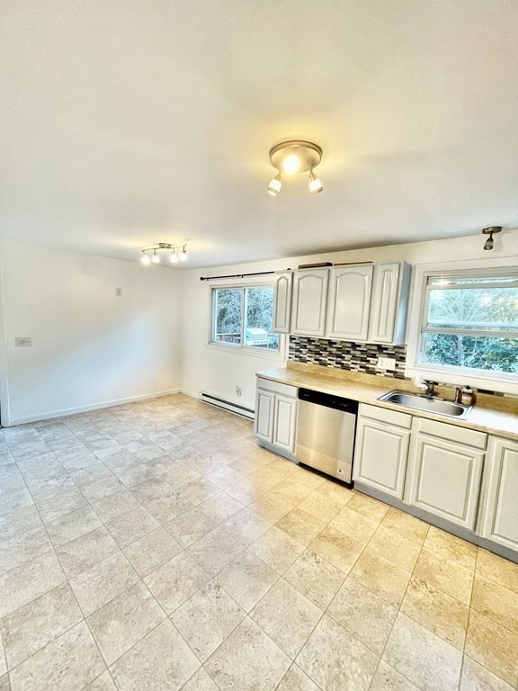 170 Wedgewood Road, Unit 170 Worcester, MA 01602 - Photo 3 of 20 Gallery Image 3