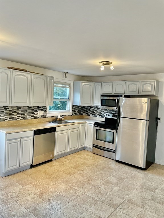 170 Wedgewood Road, Unit 170 Worcester, MA 01602 - Photo 4 of 20 Gallery Image 4