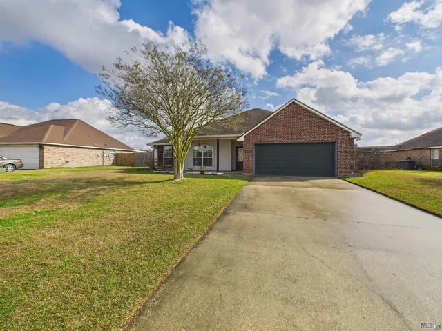 $264,900 | 5262 Faulkner Drive, Darrow, LA 70725